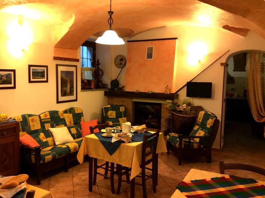 L'Antico Borgo Rooms Rental Caprie Eksteriør billede