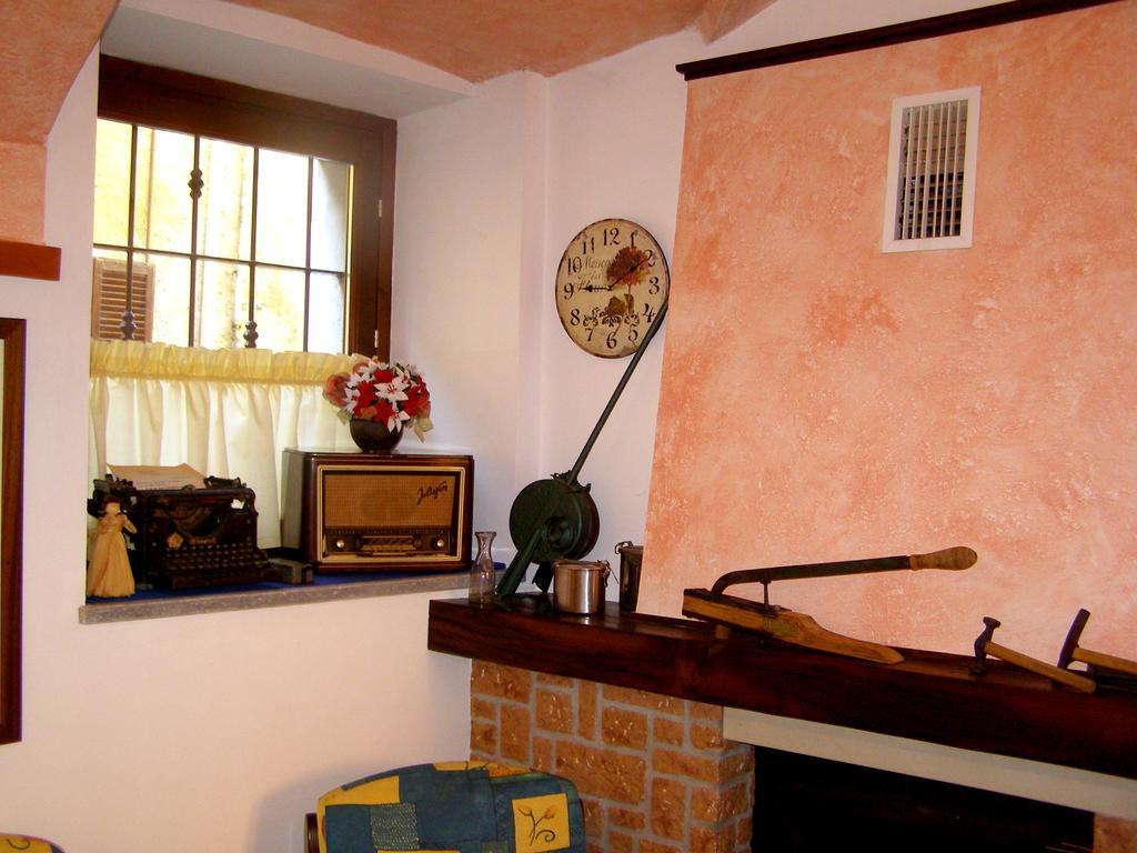 L'Antico Borgo Rooms Rental Caprie Eksteriør billede