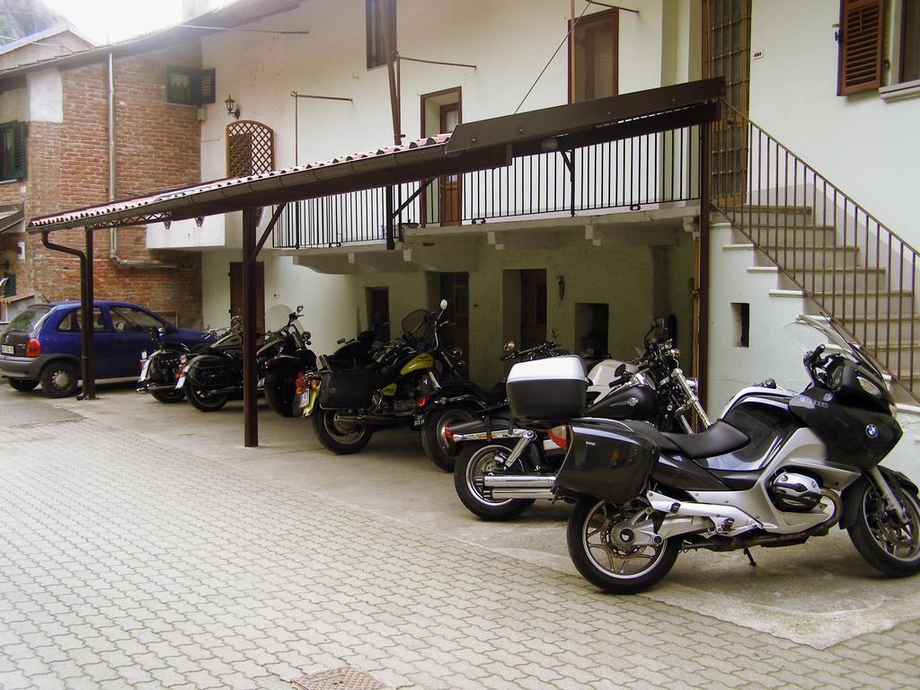 L'Antico Borgo Rooms Rental Caprie Eksteriør billede